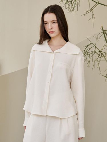 Sailor Collar Wrinkle Semi-Overfit Blouse [Ivory] - Nouve - Modalova