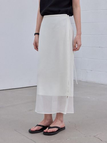 Sheer Layered Straight Skirt [Beige] - hyyk - Modalova