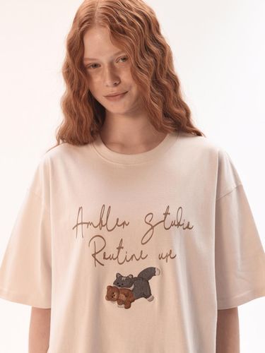 Cotton Oversized Embroidered Bear T-Shirt [Beige] (AS1204) - AMBLER - Modalova