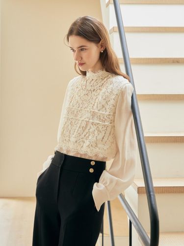 Lace Layer High Neck Romantic Blouse (GR2A0BL201) - JJ JIGOTT - Modalova