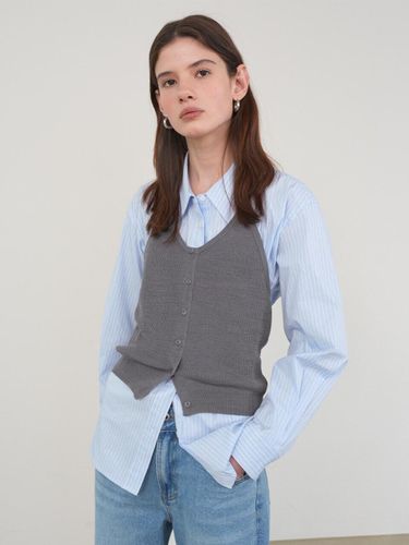 Halterneck Relaxed Slim Knit Vest (NEK5SV206) - on&on - Modalova