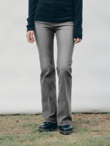 Slim Bootcut Vintage Denim Pants [Black] - SSEMI - Modalova