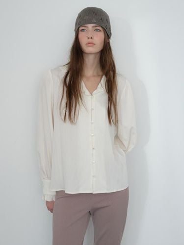 Classic Frill V-neck Shawl Blouse [IVORY] - The Raust - Modalova