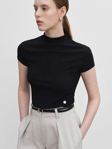 Turtle Neck Slim Cap Sleeve T-shirt [] - EVOKE ERA - Modalova