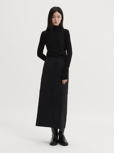 SUEDE LONG SLIT SKIRT (BLACK) - EAAH - Modalova