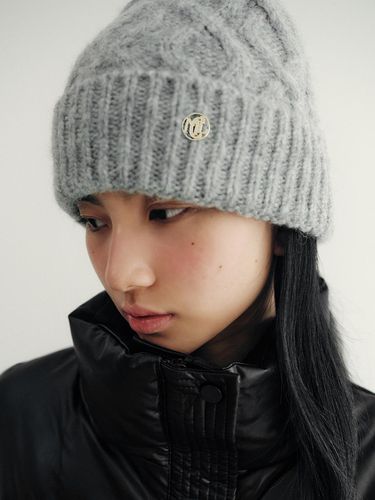 Cable Knit Roll-Up Beanie (MAEDHT07MGY) - marieclaire - Modalova