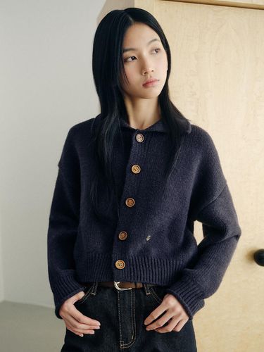 Circular Logo Classic Cara Cardigan (MAEDKC06MNY) - marieclaire - Modalova