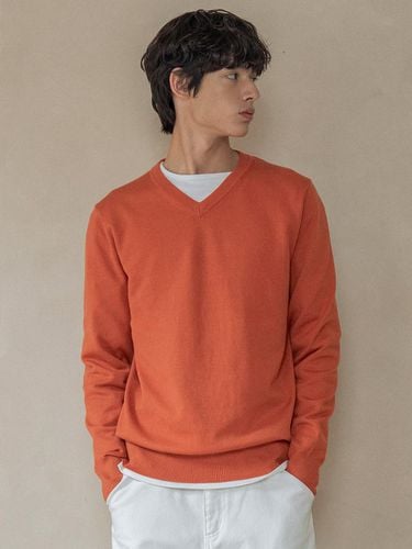 T20055 V-neck Easy Knitwear_Orange - HALBKREIS LAYOUT - Modalova