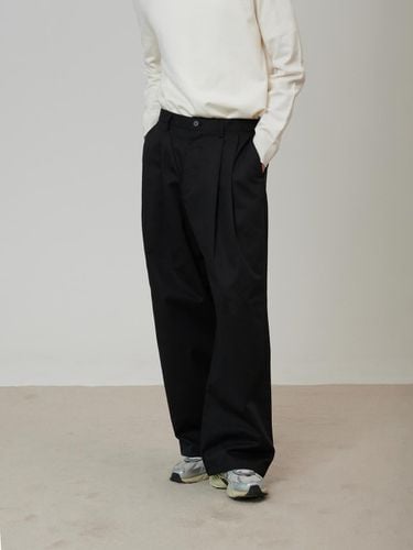 MEN) Classic Cotton Two-Tuck Chino Pants Black - PINBLACK - Modalova