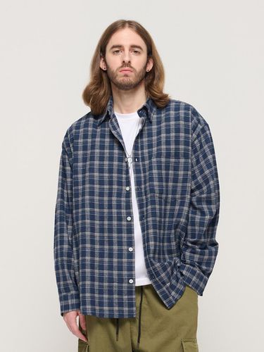 DAILY SOFT Y2K CHECK SHIRT (NAVY) - CARGOBROS - Modalova