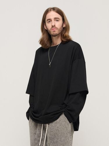 DESIGN YOUTH LAYERED OVERSIZED T SHIRT (BLACK) - CARGOBROS - Modalova