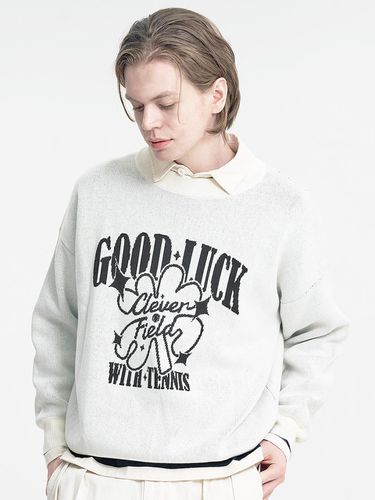 Good Luck Clover Graphic Knit_Ivory - CLEVER FIELD - Modalova