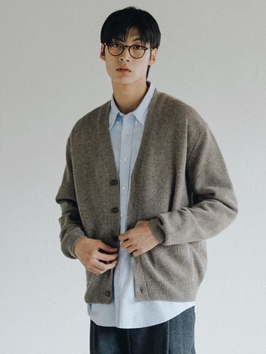 Comfort Lambs Wool Cardigan (Taupe) - theweatherisawesome - Modalova