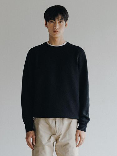 Saddle Wool Knit Sweater (Black) - theweatherisawesome - Modalova