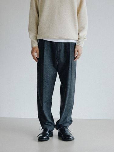 Wool Tapered Pants (Charcoal) - theweatherisawesome - Modalova