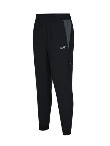 UFC Bolt Slim Fit Jogging Black - UFCSPORT - Modalova