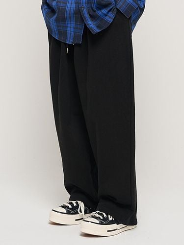 HIP POINT INCISION WIDE BALLOON PANTS () - CARGOBROS - Modalova