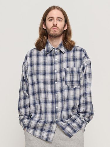 GRANG OVERSIZED CHECK SHIRT (NAVY) - CARGOBROS - Modalova