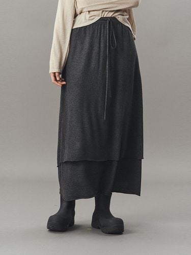 WOOL LAYERED KNIT SKIRT _ CHARCOAL - ahwe - Modalova