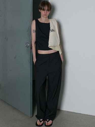 CLEAN RISE WOOL SLACKS _ BLACK - Alte - Modalova