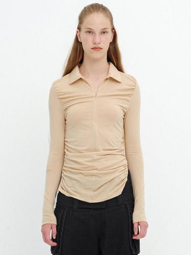 HALF ZIPPER COLLAR TOP / BEIGE - CERRIC - Modalova