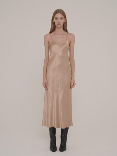 SLIP DRESS BEIGE - GRE1SCALE - Modalova