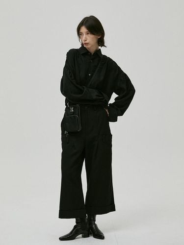 Double Waistband Wide Cropped Pants - HYIIⁿ - Modalova