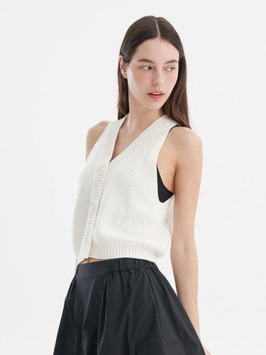 D Knitwear Eco Cotton Silk Halter Cropped Vest - SEKANSKEEN - Modalova