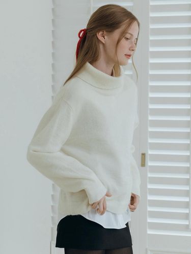 Mohair bell sleeve turtleneck pullover_OFF WHITE - knizure - Modalova