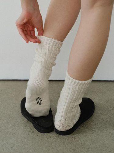 Ribbed loose socks - URAGO - Modalova