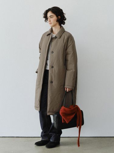 Raglan padded long coat - URAGO - Modalova