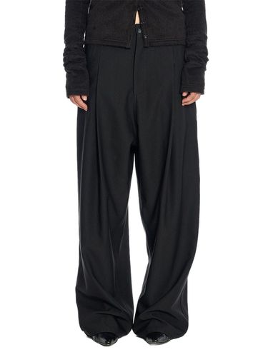 BLACK WIDE TUCK TROUSERS - LABELESS - Modalova