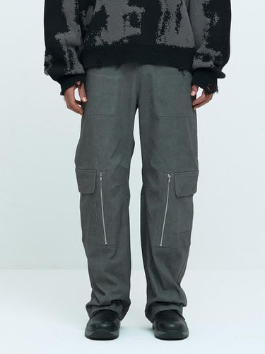 WIDE LEG CARGO PANTS [DARK GREY] - MEA - Modalova