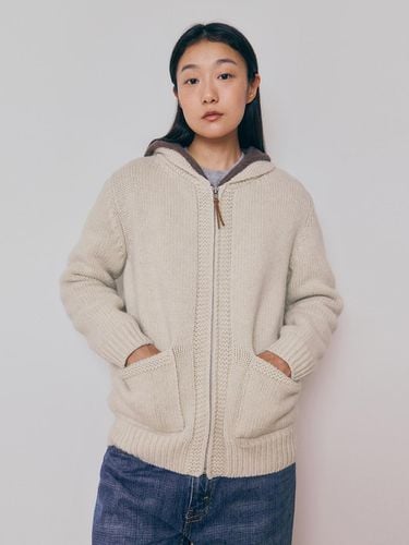 Women] Heavy Wool Cowichan Cardigan () - KNITLY - Modalova