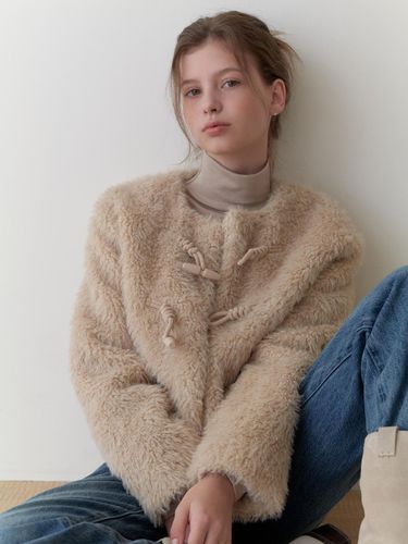 Floofy fur jacket (beige) - RE_L - Modalova