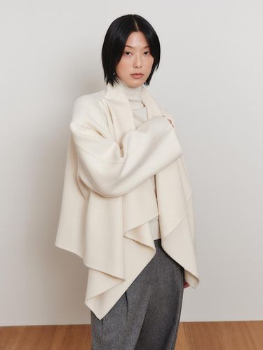 CASHMERE SHORT SHAWL COAT (IVORY) - FACE NONE - Modalova