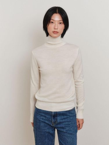 TURTLE NECK WOOL KNIT (IVORY) - FACE NONE - Modalova