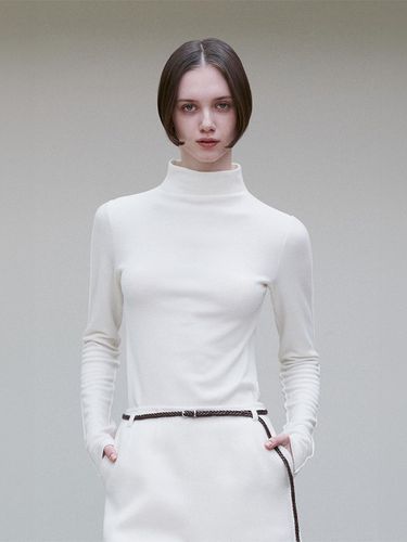 FUNNEL NECK LONG SLEEVE TOP - RE RHEE - Modalova