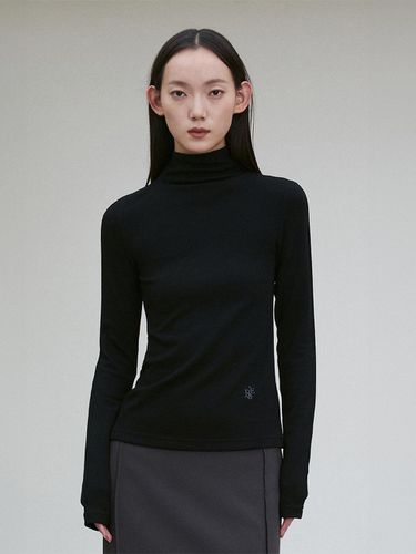 FUNNEL NECK LONG SLEEVE TOP BLACK - RE RHEE - Modalova