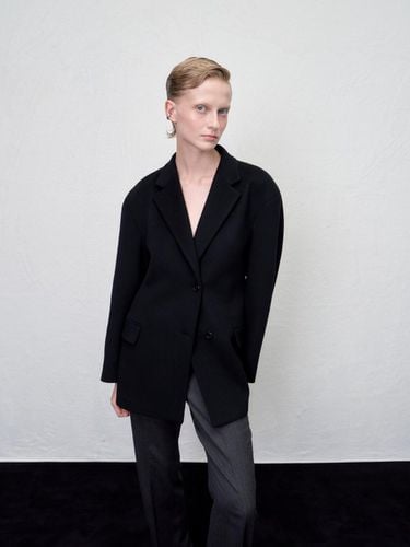 Sagit wool volume jacket Black - ARIK. - Modalova