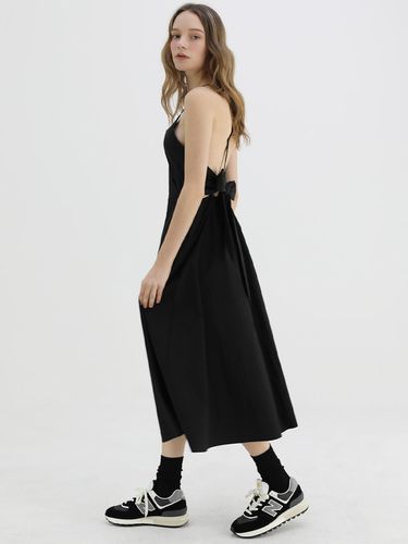 Ribbon Back Dress (BLACK) - STAY WITH ME - Modalova