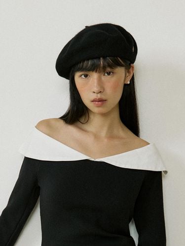 Classic Logo Wool Beret (black) - Lucirzu - Modalova