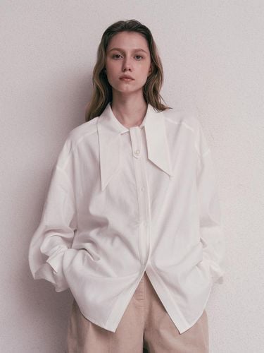 AR_White wide collar shirt - Aei&Rei - Modalova