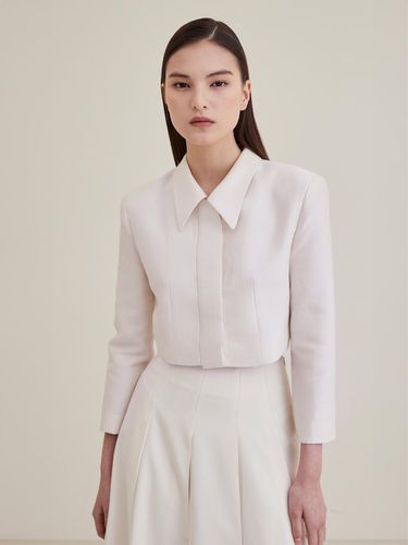 Cropped Tailored Jacket. -White - HAGAHI - Modalova