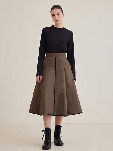 A - Line Padding Midi Skirt - Khaki - HAGAHI - Modalova