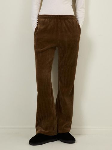 Essential Corduroy Bootcut Pants - WEDNESDAY OASIS - Modalova