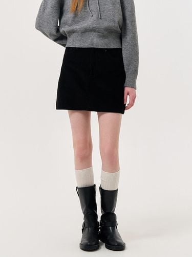 Corduroy mini skirt [BLACK] / WBD4L13511 - GENERAL IDEA - Modalova