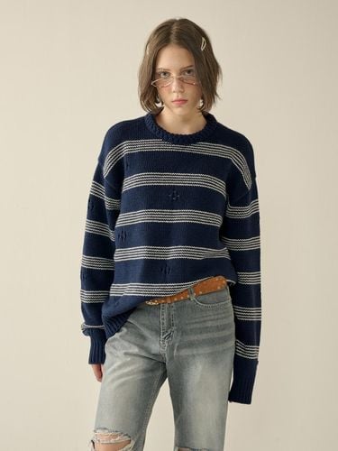 Punching Stripe Sweater_Navy_W - KINETO - Modalova