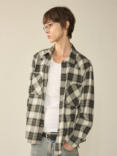 Ombre Checked Western Shirt_Black - KINETO - Modalova