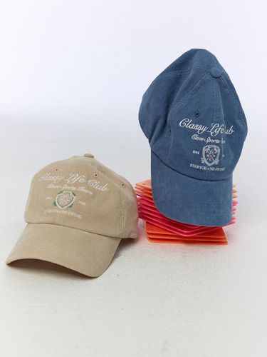 Lettering Corduroy Ball Cap (2color) - CLOVE - Modalova